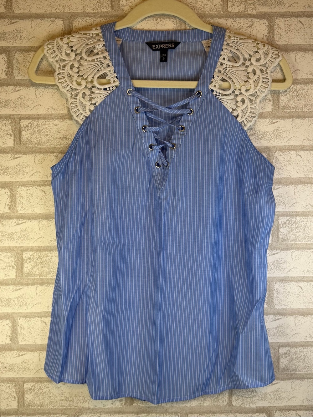 Express Blue Striped Lace-Up Sleeveless Blouse White Lace Shoulders Size Small